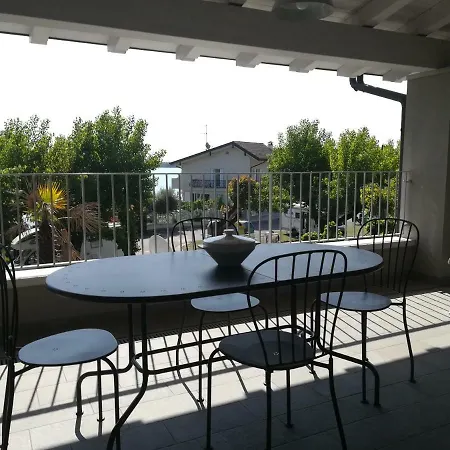 캠프장 Camping 시르미오네